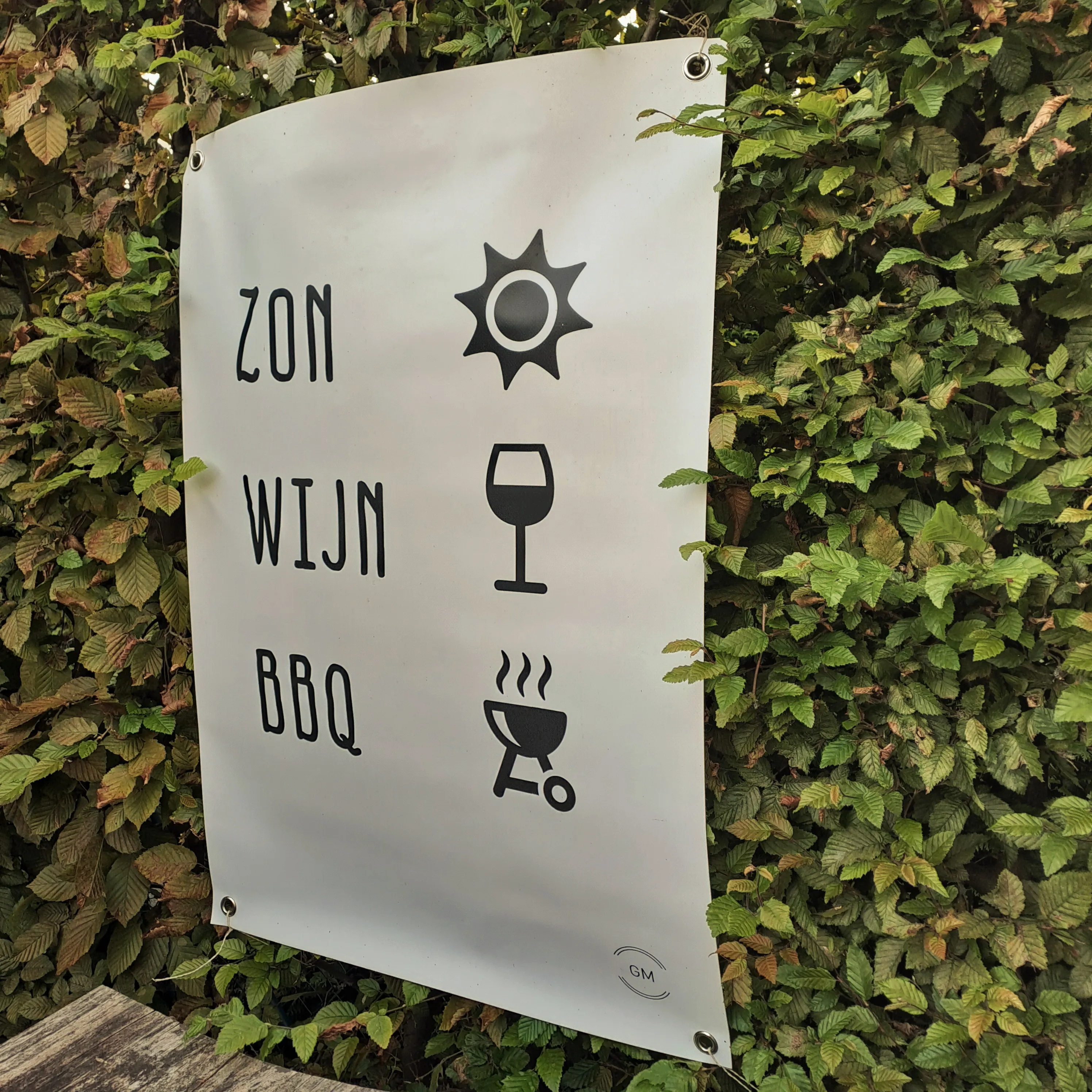 Zon, Wijn &#x26; BBQ